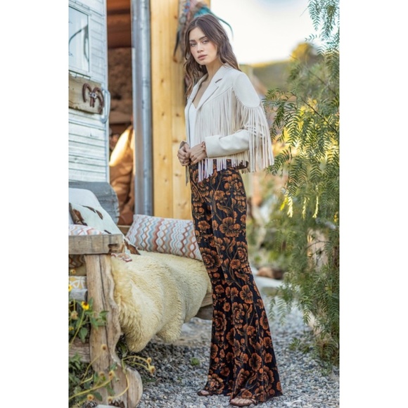 SOLD OUT Ivory Faux Leather Suede Fringe Cropped Western Boho Moto Jacket - Picture 6 of 7
